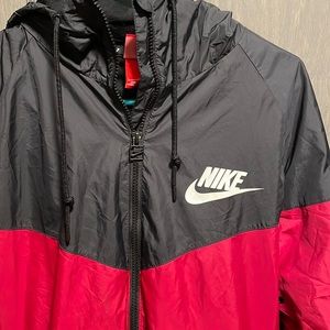 Mens Red/Black NIKE Lightweight Hooded Windbreaker- Sz-Large